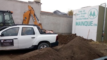 La Cooperativa de Agua realiza la provisión del servicio a los vecinos de Mainqué.