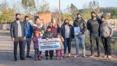 Los vecinos pueden acceder al banco municipal de tierras. 
