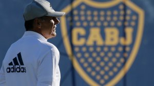 Sin Tevez, las dudas en Boca pasan por el mediocampo para jugar en la altura de La Paz