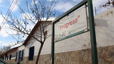 El hecho que se investiga ocurrió frente al centro de salud del barrio Progreso. (Gentileza).-