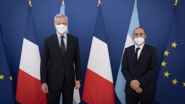 El ministro de Economía argentino se reunió hoy con su par francés.