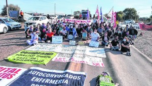 Protestas más duras por la crisis de salud en Río Negro