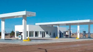 Se inaugura en Sierra Colorada una nueva estación de expendio de combustible