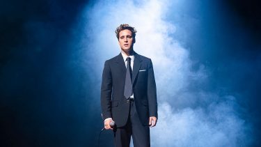 El actor Diego Bonetta vuelve a interpretar a Luis Miguel en la saga producida por Netflix.