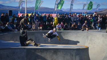 Unos 125 participantes de todo el país se sumaron este fin de semana al skate park de Bariloche. Foto: Marcelo Martínez