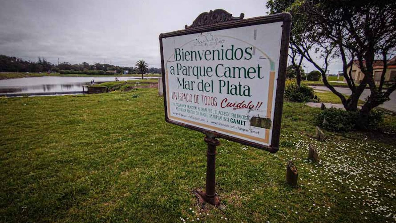 El parque Camet es un reconocido punto turístico de la ciudad balnearia.-