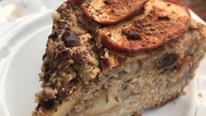 Esta torta de manzanas sin azúcar la rompe