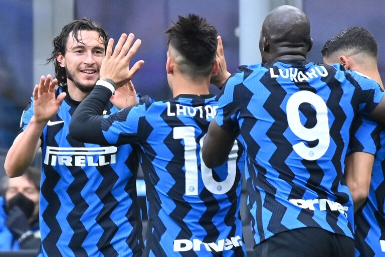Inter lleva 11 triunfos seguidos en la Serie A y se encamina al título.