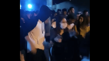 Video: desalojaron una fiesta clandestina en Viedma