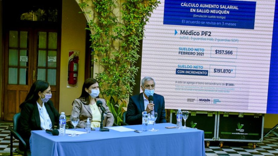 En conferencia de prensa, el ministro de Economía de Neuquén, Guillermo Pons, presentó la "asignación covid" ofrecida a Salud. (Archivo gentileza)