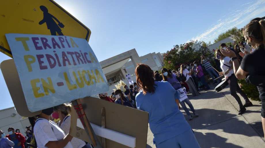Los trabajadores de Salud autoconvocados de Neuquén llevan un mes de protestas. (Yamil Regules).-