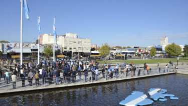 Esta tarde los Veteranos de Guerra de Neuquén realizarán otra actividad íntima con motivo de la fecha. Por la pandemia se decidió que sea restringida. Foto: Yamil Regules. 