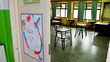 Los docentes de Río Negro cobrarán el miércoles los haberes de marzo. Foto: Marcelo Ochoa.