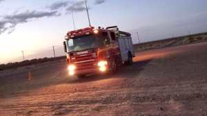 Llamó a los bomberos de Centenario avisando que se incendiaba su casa pero era una broma