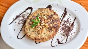 Crumble de ñaco, manzanas, peras y frutos rojos