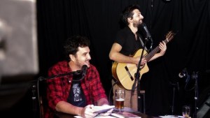 El cipoleño Matías de Rioja presenta su poemario con música en el CCC