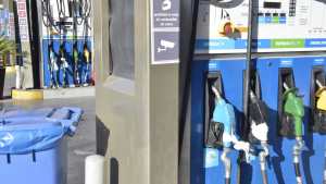 La nueva pauta salarial recalienta el conflicto de las estaciones de servicio