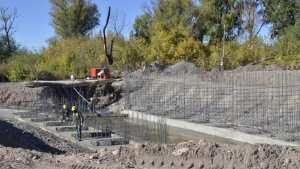Con los puentes en los humedales, termina el paseo costero sobre el Limay en Neuquén