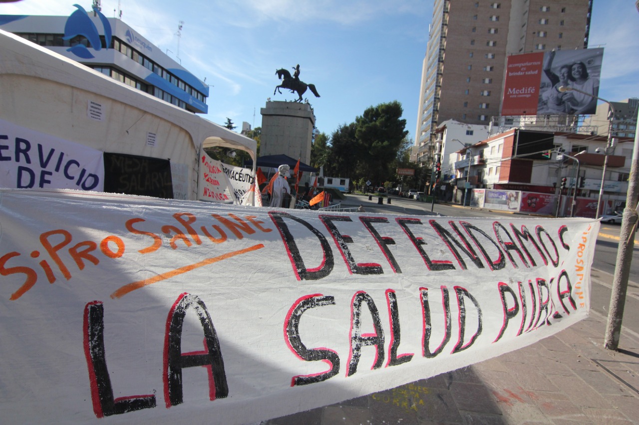 Acusaciones cruzadas por el conflicto de Salud en Neuquén