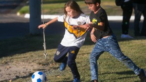 La historia de Ámbar abrió el camino de la inclusión de género en el fútbol de Viedma y Patagones