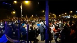 En pleno crecimiento de los casos: clausuraron fiesta clandestina en Neuquén con 200 asistentes
