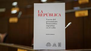 Presentan en Neuquén libro con textos periodísticos de argentinos en el exilio