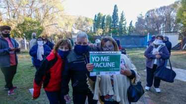 El viernes se realizará una nueva campaña de vacunación para adultos mayores. Foto archivo. 