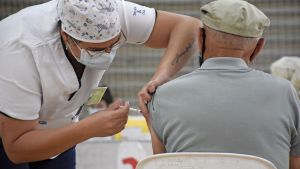 Comenzó la vacunación antigripal en Neuquén para mayores de 65 años