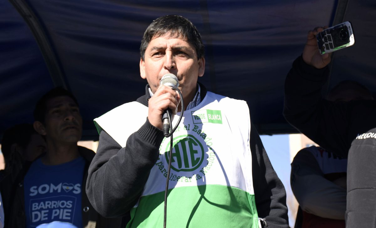 El sector de ATE que dirige Carlos Quintriqueo denunció a sus opositores en Plaza Huincul. Foto archivo:  Florencia Salto.