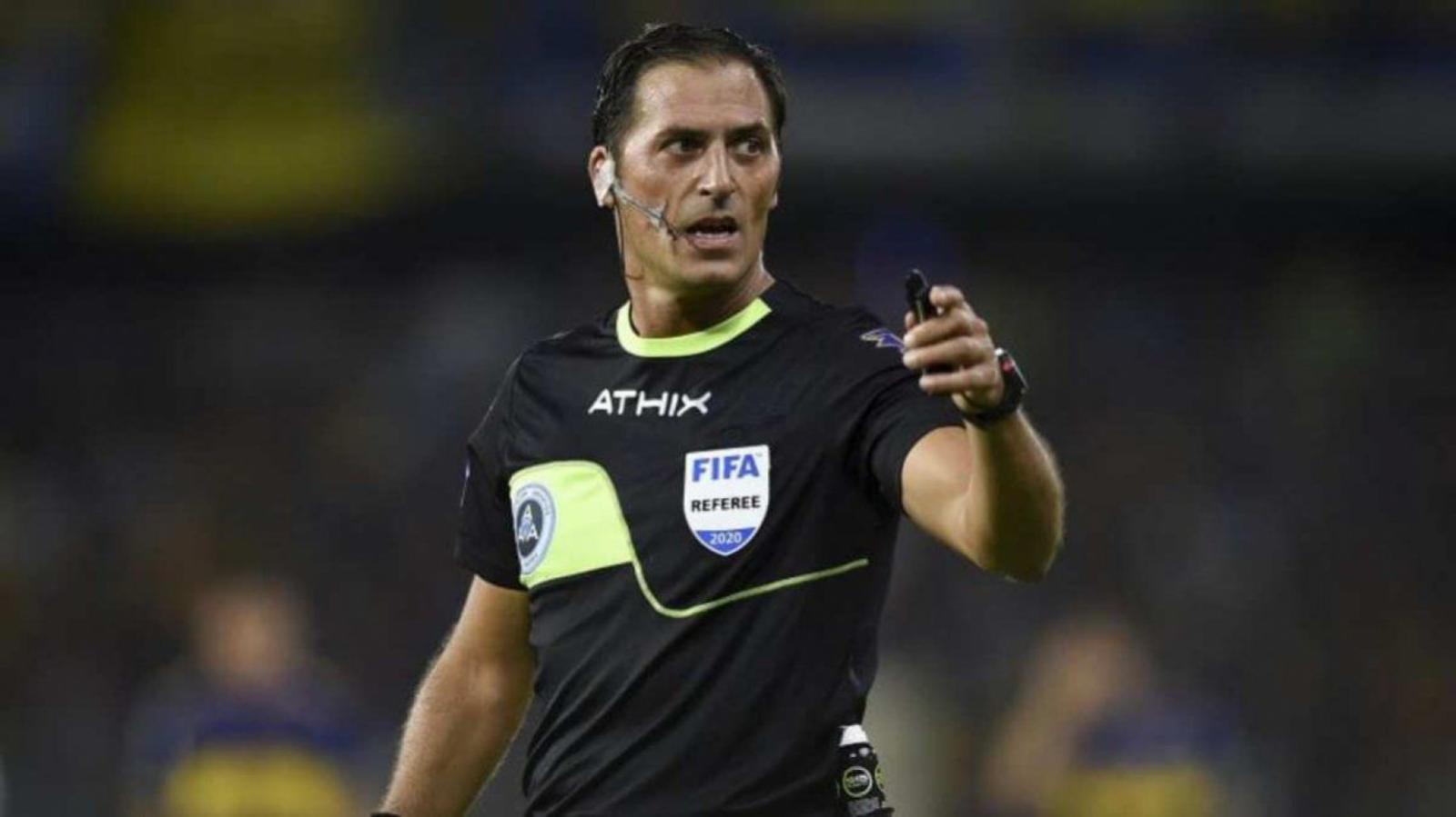 Mauro Vigliano fue el árbitro del encuentro y cometió un error muy grave en la jugada decisiva.  