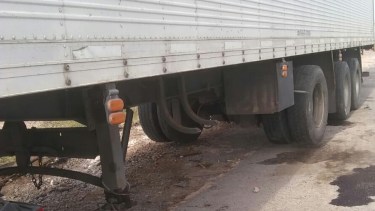 Le desmantelaron el semi en el Mercado Concentrador de Neuquén