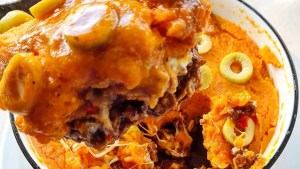 Pastel de vacío asado con puré de boniato