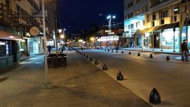 Las calles quedaron vacías poco después de las 19.