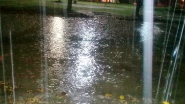 Intensa lluvia dejó calles inundadas en Regina, pero sin familias evacuadas