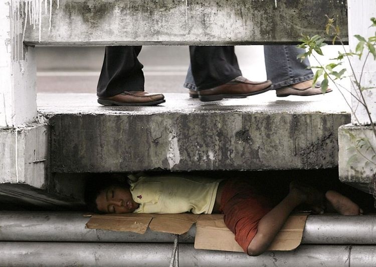 Crecimiento y distribución, la llave contra la pobreza Crecimiento y distribución, la llave contra la pobreza