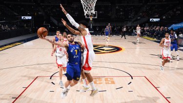 Facundo Campazzo fue clave en el armado de juego para Denver, en la victoria sobre Houston. 