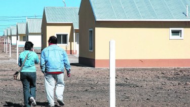 Los anuncios concretos, hasta ahora, son 349 unidades habitacionales para Cipolletti y 225 para Viedma. Foto: archivo/Marcelo Ochoa.