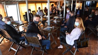 El encuentro constitutivo se desarrolló en el catamarán Currú Leuvú. Foto: gentileza.