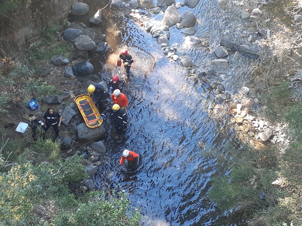 En abril, rescatistas encontraron el cuerpo de una joven turista que había salido a caminar y cayó al arroyo Goye. Archivo