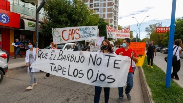 Más de 400 trabajadores recorrieron las calles de la ciudad. (foto: Juan Thomes)
