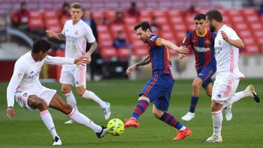 Lionel Messi lleva casi tres años sin marcarle al Real. Durante ese lapso, Barcelona ganó tres clásicos, empataron uno y perdieron dos.
