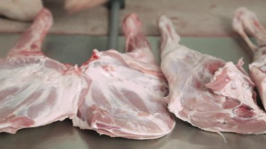 Audio receta de paletilla de cordero, queso de cabra y piñones