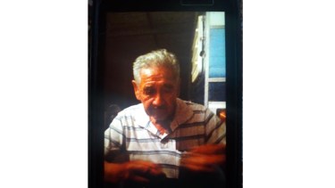 La policía pidió datos para ubicar a un hombre de 80 años que sufre demencia senil.