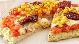 Pizza con masa de pollo a la mostaza