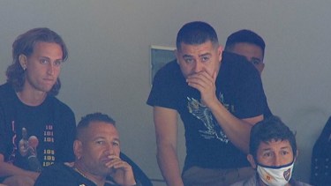 Riquelme, Bermúdez y Barijho en el palco de la Bombonera. 