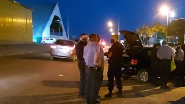 Los dos hombres fueron detenidos por la Policía frente al barrio 20 de Junio. 