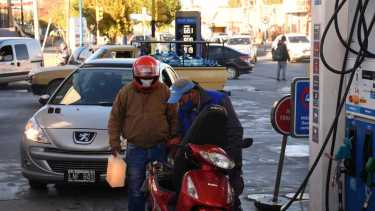 El desabastecimiento de combustible de YPF ya se siente en Neuquén y el Alto Valle. (Foto: César Izza)