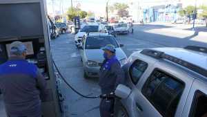 Reclaman a Cafiero, Gutiérrez y Carreras por la falta de combustibles