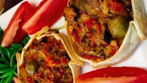 Tartinas de jurel, tomate y morrón: la receta de «Cala» Calabrese