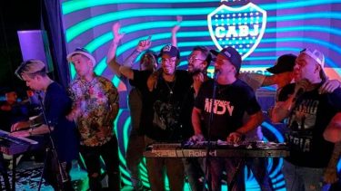 Las imágenes del video que compartió el DJ Ferpa en su instagram, durante el cumpleaños de una de las hijas de Tevez. 